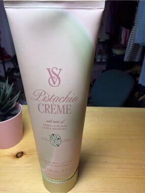 Victoria's Secret Pistachio Crème Fragrance Lotion - Pale Pink